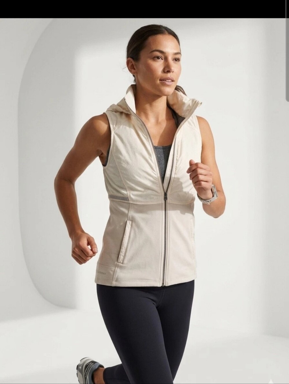 Lululemon Kanto Catch Me Vest Womens 6 White Ivory Angel Wing Ghost Dot Embossed